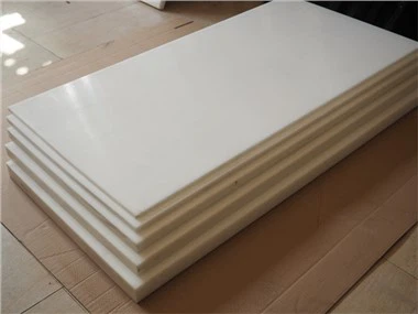 Posso usar um prato Black Pom para tapas?